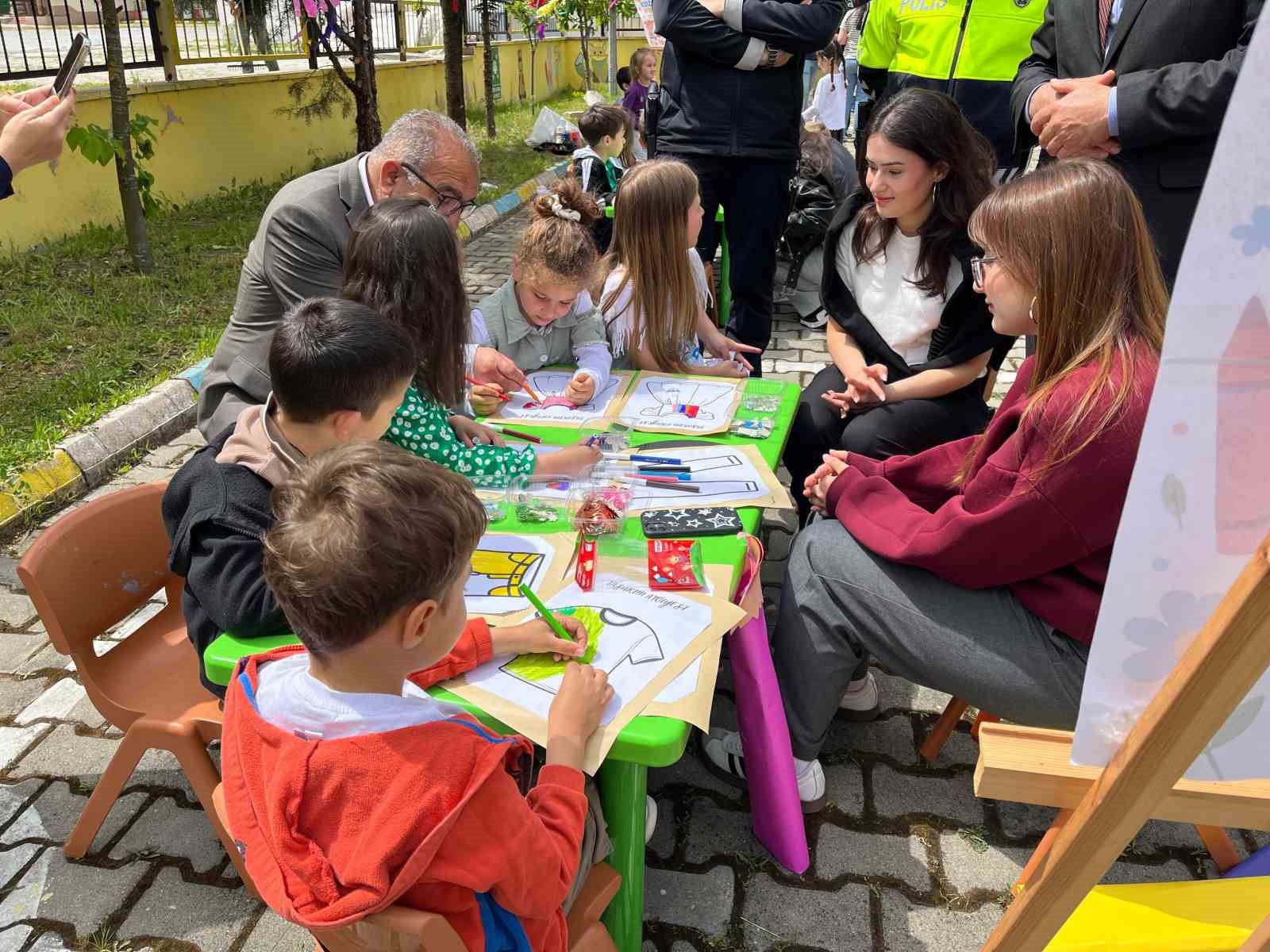 Anaokulu &ouml;ğrencileri doyasıya eğlendi
