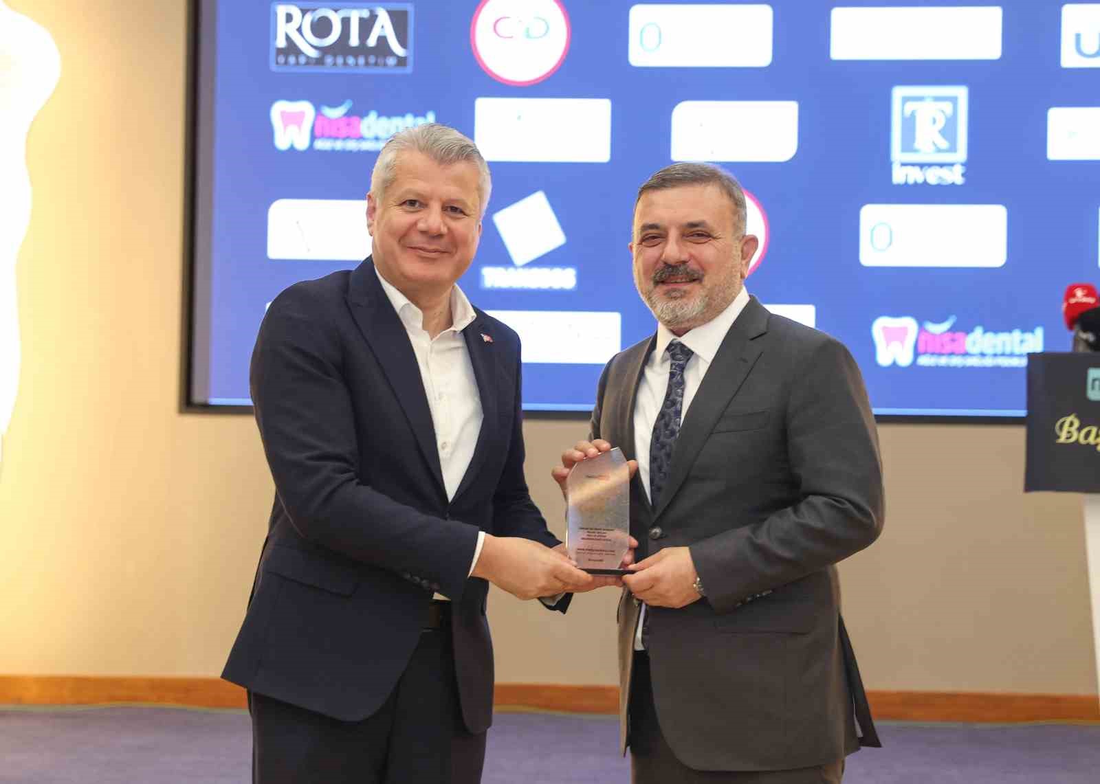 Sincan Belediye Başkanı Murat Ercan&rsquo;a bir &ouml;d&uuml;l daha
