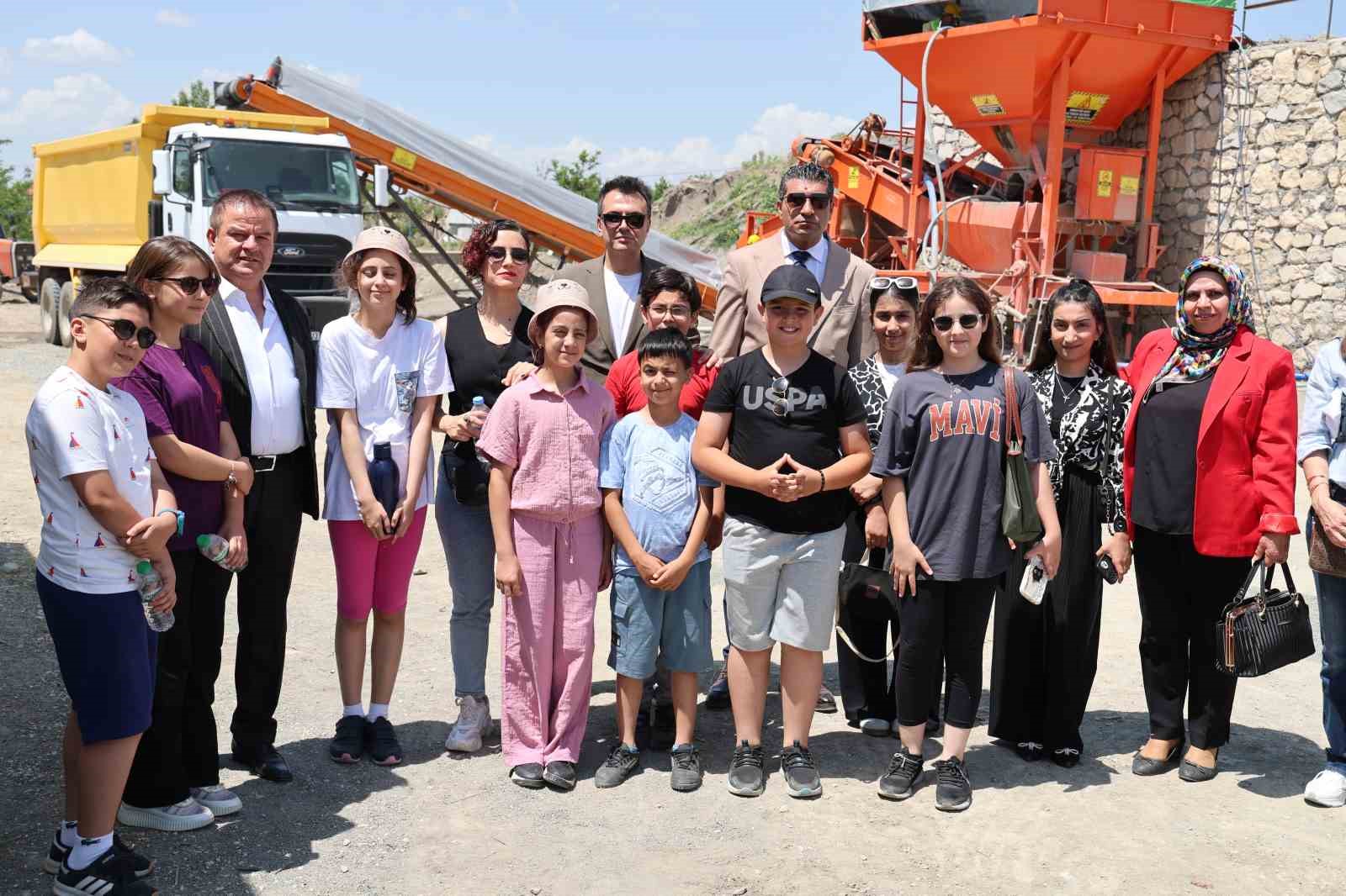 Elazığ’da çocuklar Geri Dönüşüm Parkı’nda doyasıya eğlendi
