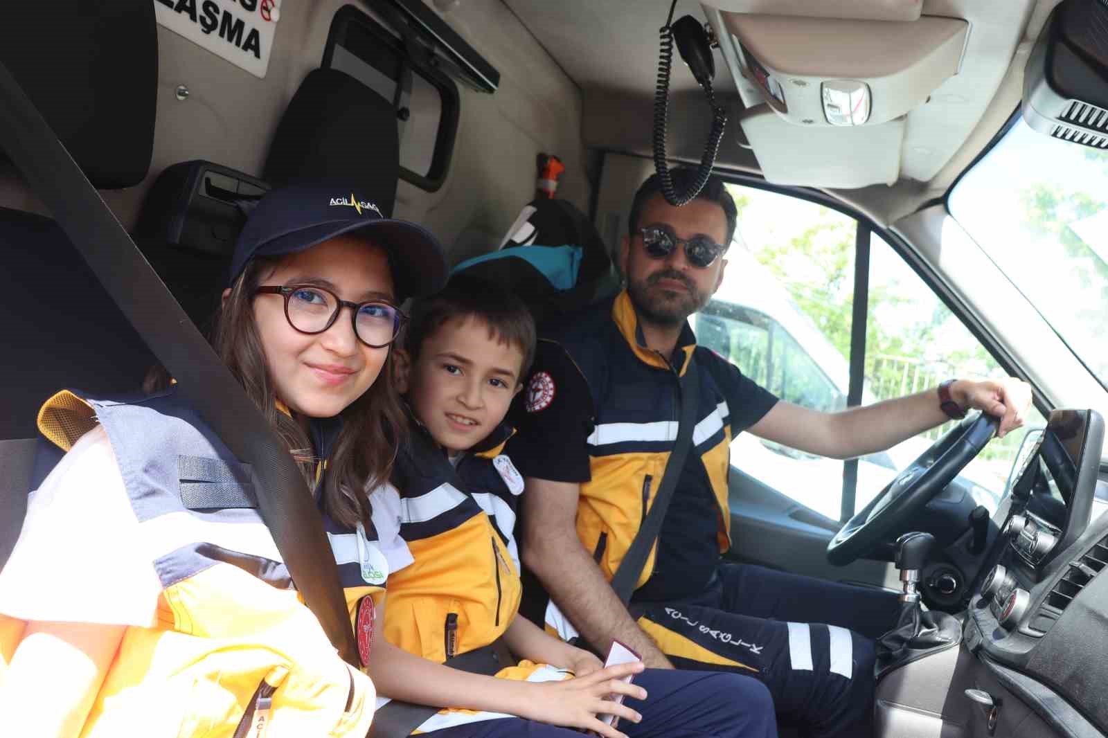 &Ccedil;ocuklar hem &ouml;ğrendi hem eğlendi
