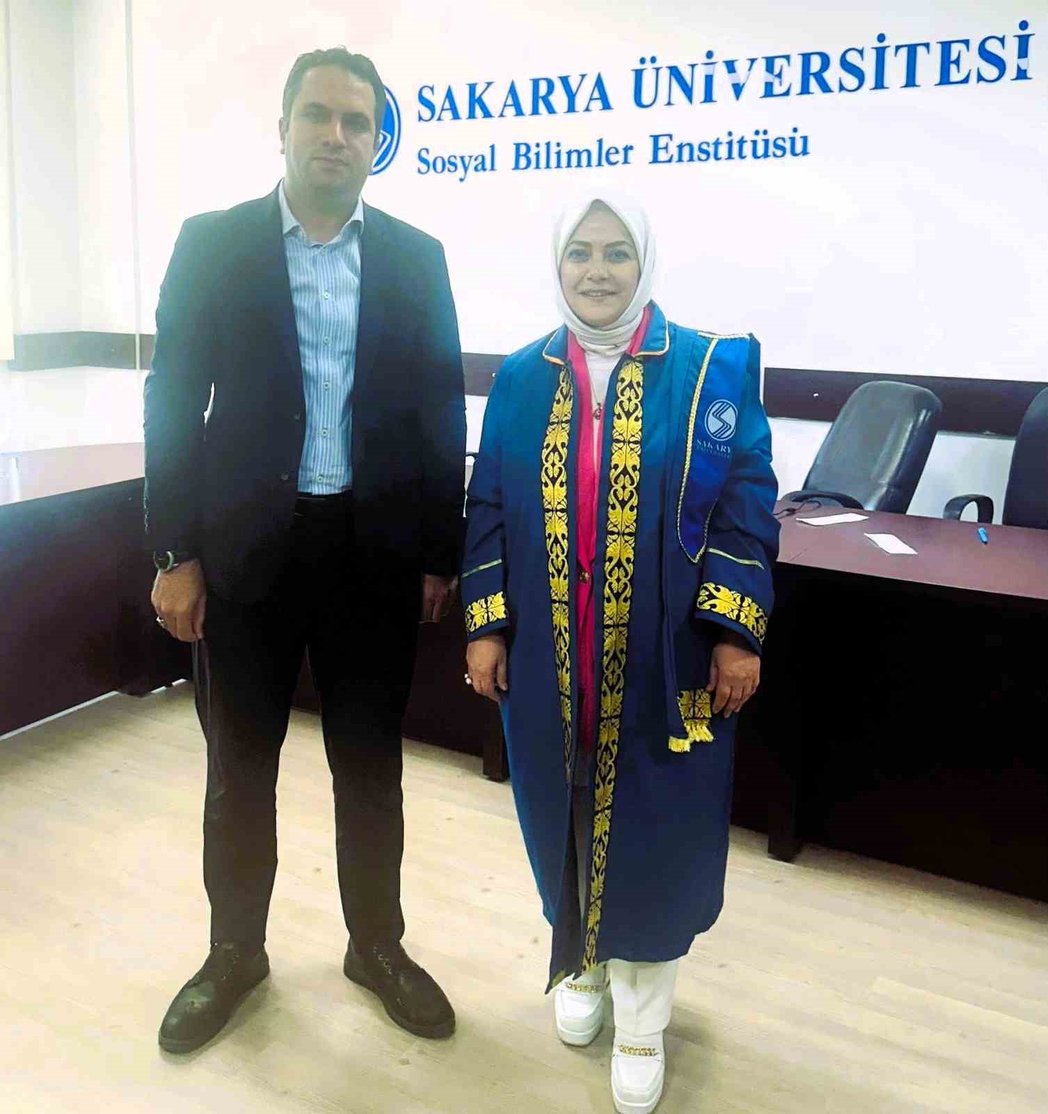 C&uuml;bbe giyen Milletvekili &Uuml;n &lsquo;Bilim Doktoru&rsquo; unvanına sahip oldu
