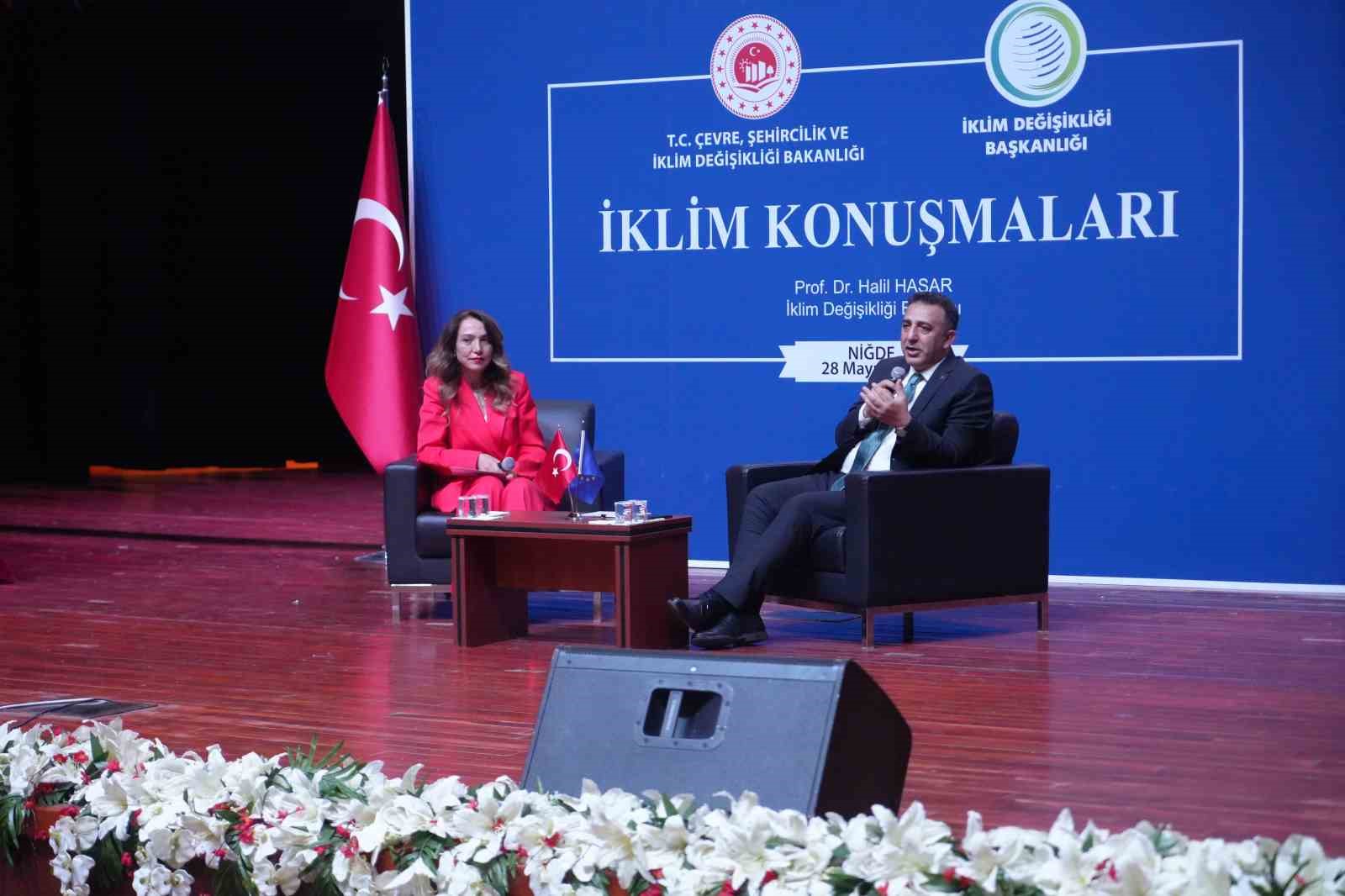 İklim Kanunu Niğde&rsquo;de anlatıldı: "Hayvancılığın yok edileceği s&ouml;ylemleri asılsız"
