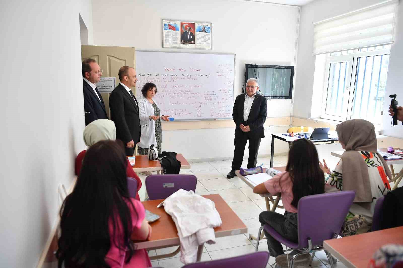 Başkan B&uuml;y&uuml;kkılı&ccedil;; KAYMEK&rsquo;in S&uuml;mer Tesisleri&rsquo;ndeki faaliyetleri inceledi
