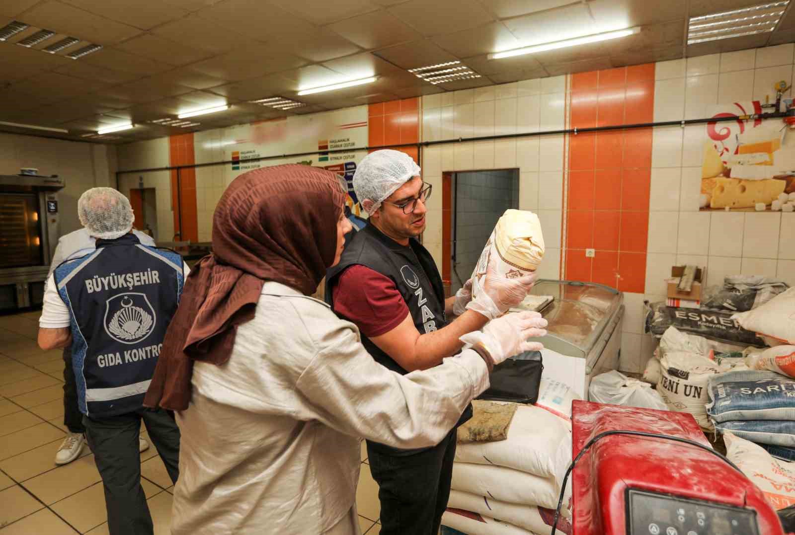 Van&rsquo;da bayram &ouml;ncesi gıda denetimleri sıklaştırıldı
