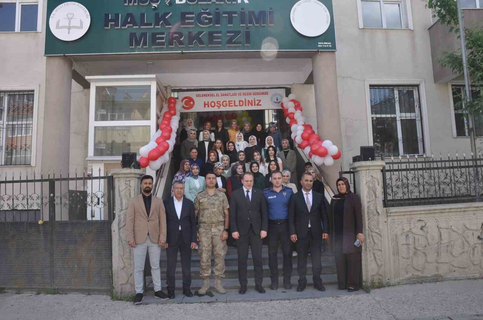 Bulanık’ta yıl sonu sergisi