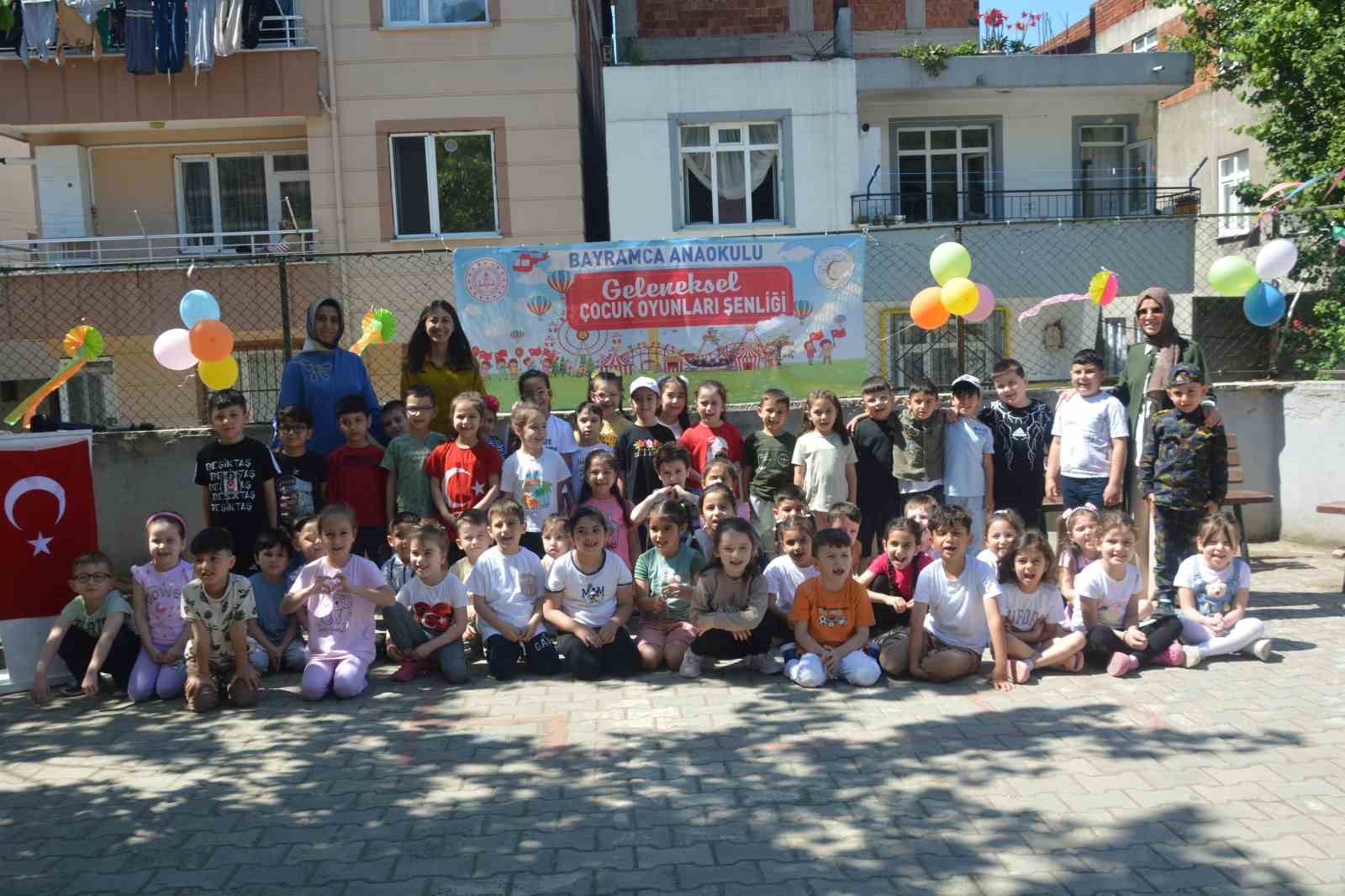Ordu’da minikler, geleneksel çocuk oyunları şenliğinde doyasıya eğlendi