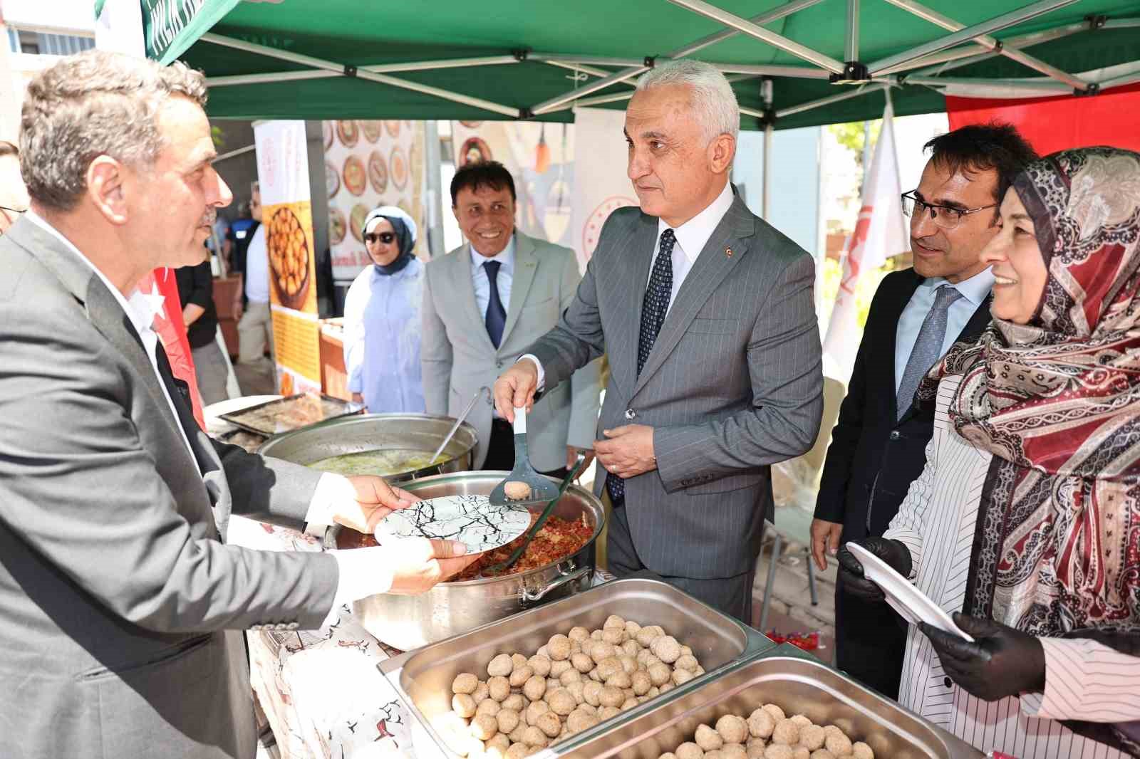 Muş’ta Hayat Boyu Öğrenme ve Türk Mutfağı Haftası etkinlikleri düzenlendi
