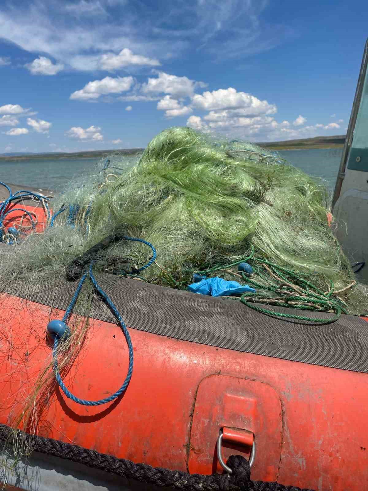 &Ccedil;orum&rsquo;da barajdan 2 bin 600 metre ağ &ccedil;ıktı
