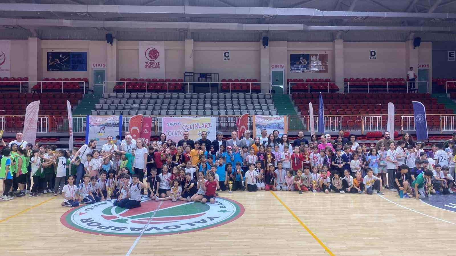 Yalova &Ccedil;ocuk Oyunları Şenliği renkli g&ouml;r&uuml;nt&uuml;lere sahne oldu
