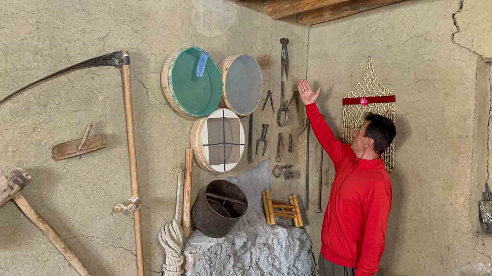 Asırlık tandırda &rsquo;Tarım Aletleri Sergisi&rsquo;
