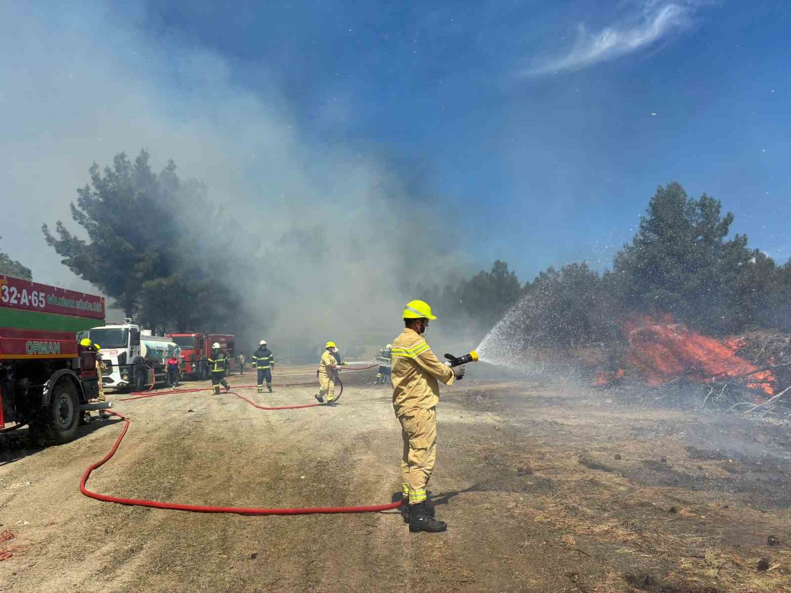 Burdur’da gerçeğini aratmayan orman yangını tatbikatı