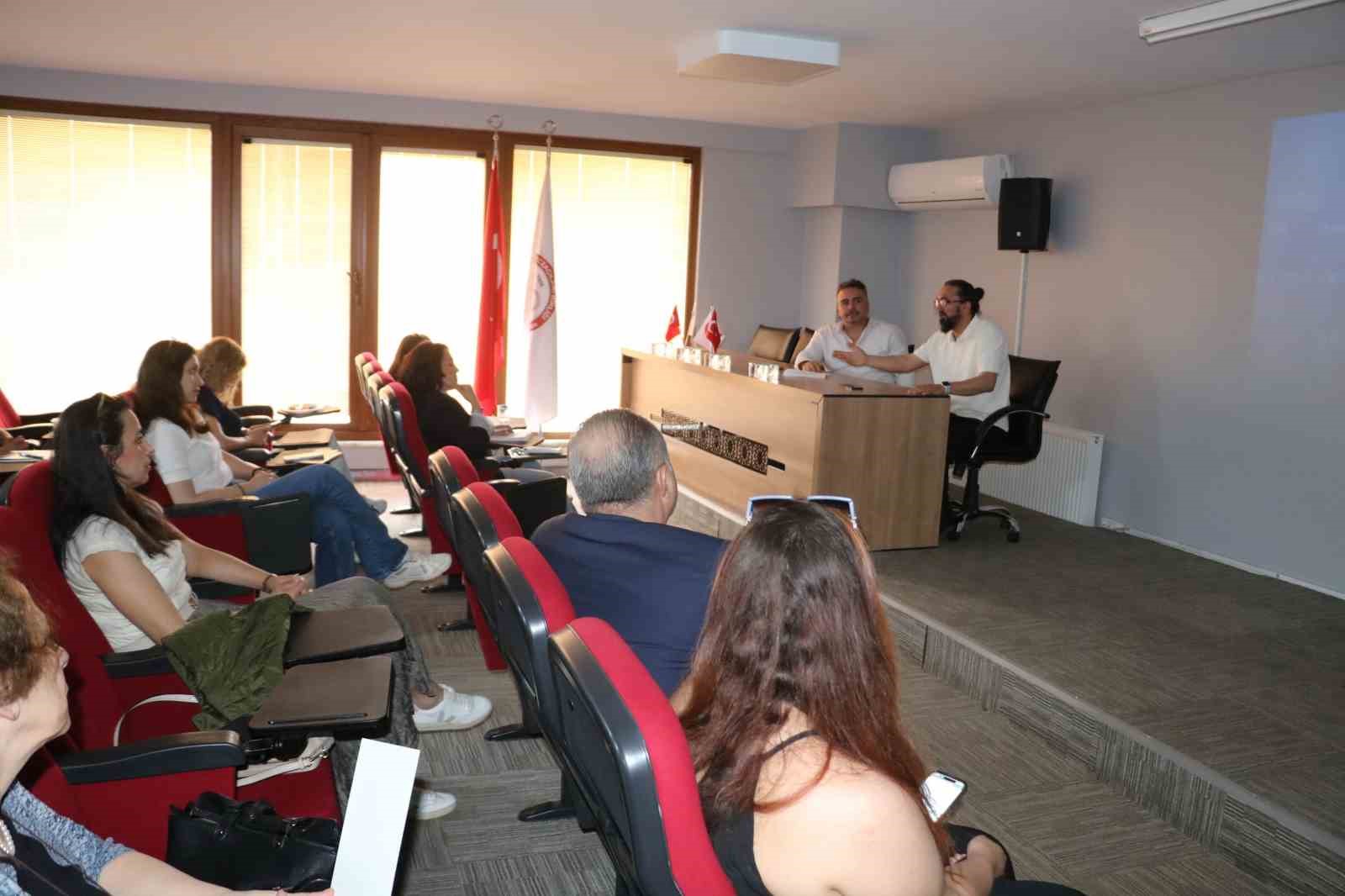 Eczacılara siber tehditlere karşı tam donanım eğitimi
