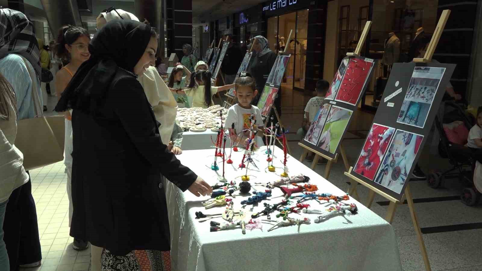 Miniklerden ahşaba hayat veren sergi: Avrupa Birliği destekli projenin sergisi Tatvan&rsquo;da a&ccedil;ıldı
