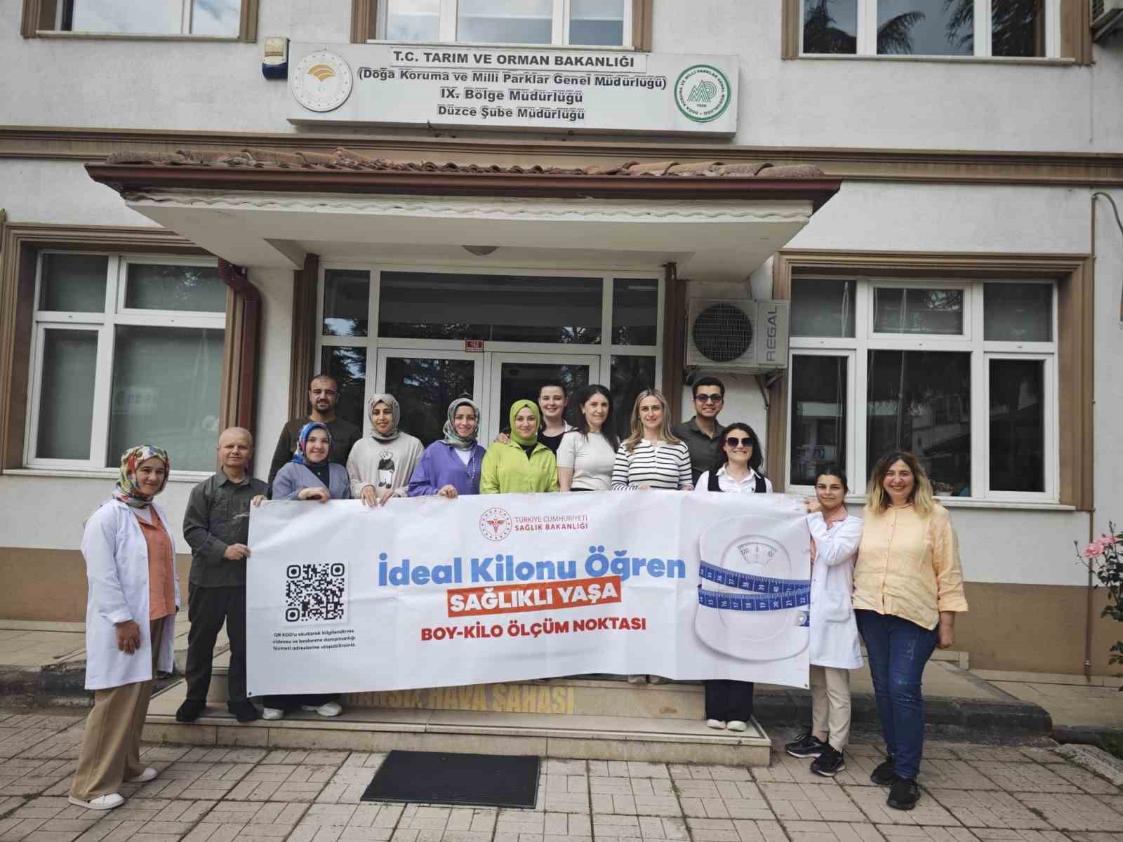 Çalışanların boyunu kilosunu ölçtüler
