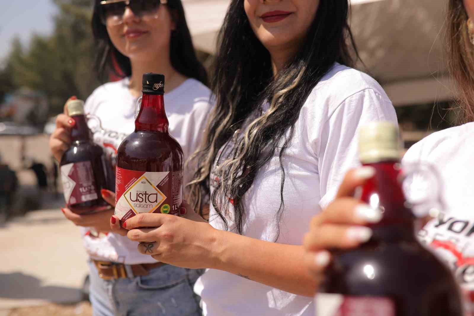 B&uuml;y&uuml;k Usta Şalgam, bahar şenliğine lezzet kattı
