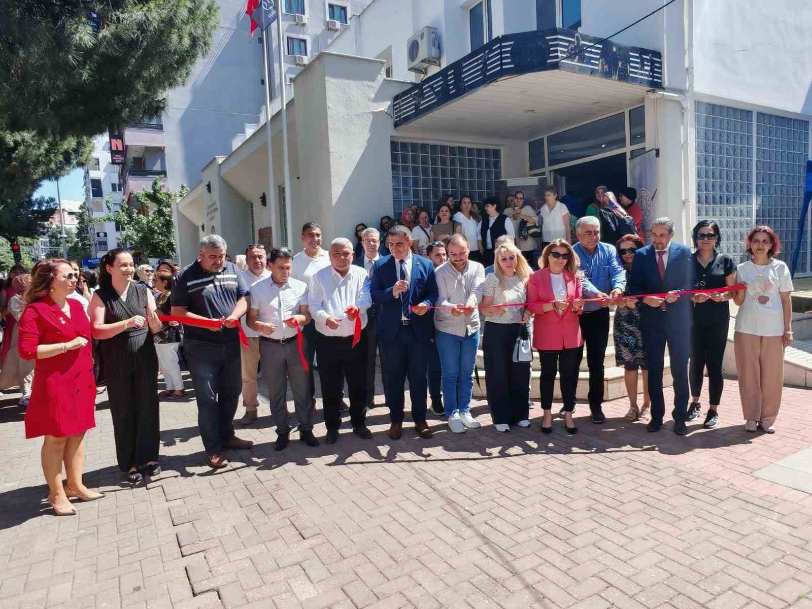 HEM kursiyerlerinin sergisi beğeni topladı
