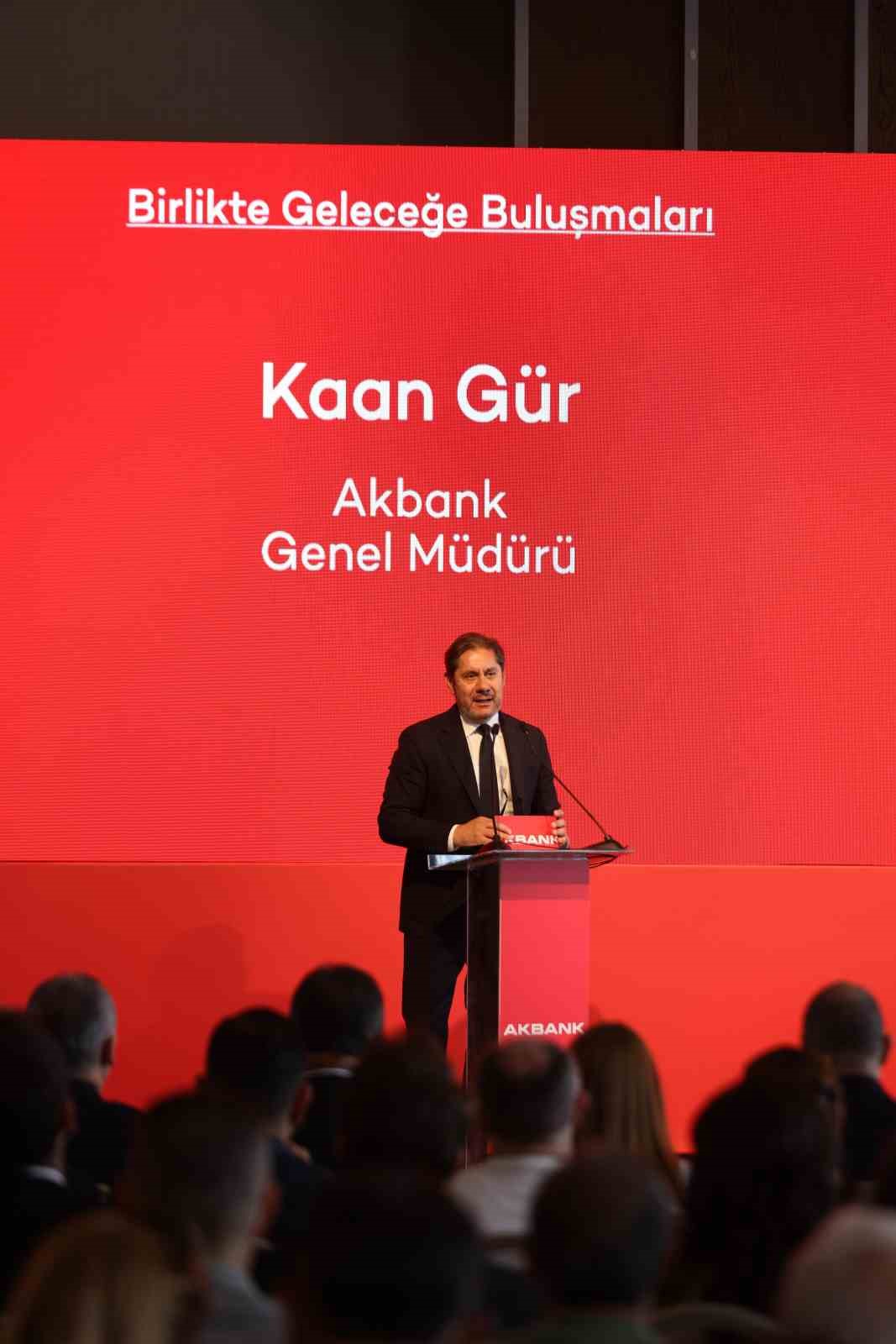 Akbank&rsquo;tan Manisa&rsquo;da iş d&uuml;nyasına g&uuml;&ccedil;l&uuml; destek mesajı
