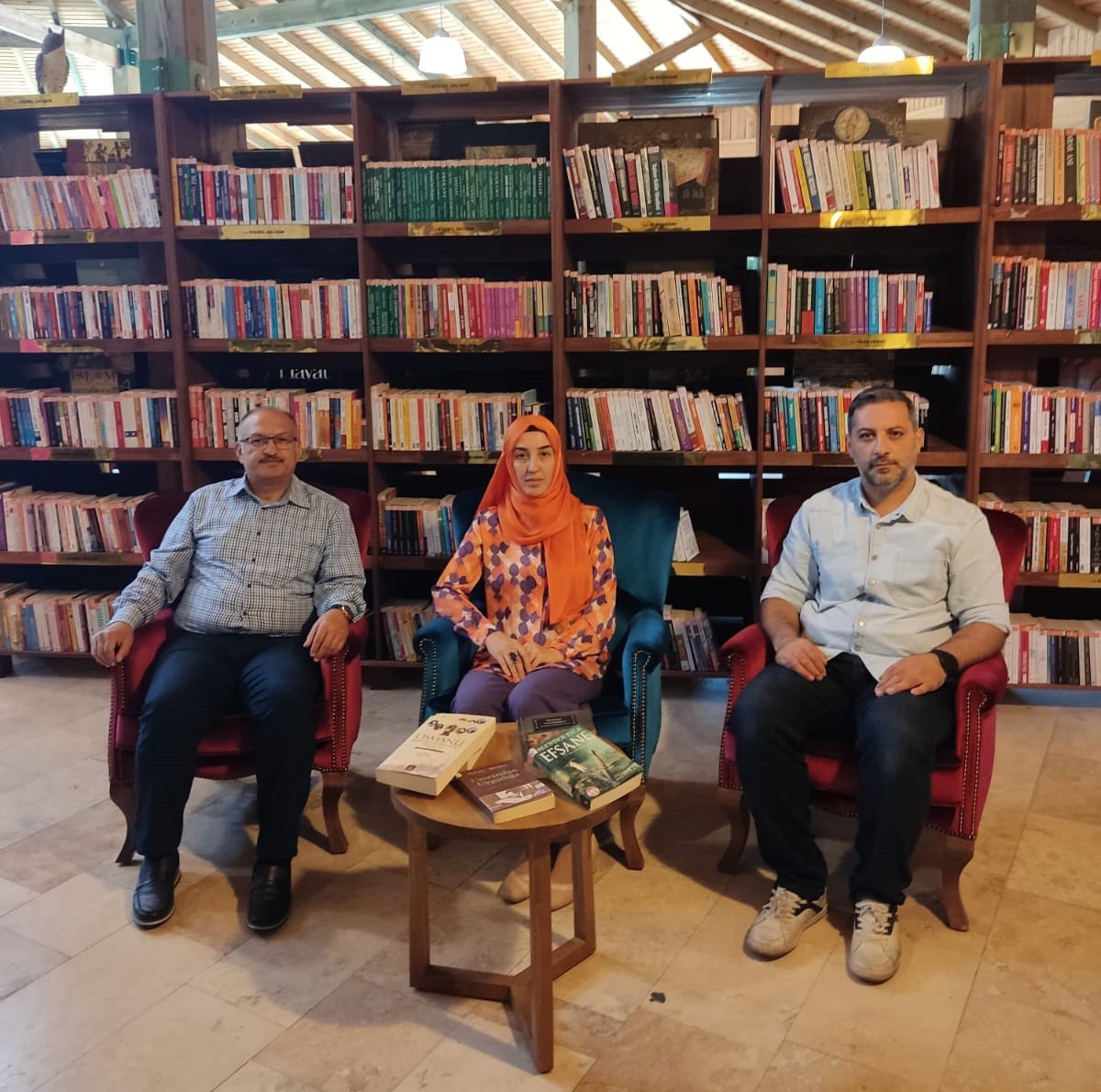 Gediz’de kitapseverler "Kürsü Okuma Kulübü"nde buluşuyor