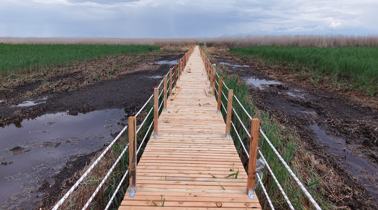 Büyükşehir, Sultan Sazlığı’ndaki yol yenileme çalışmasını tamamladı