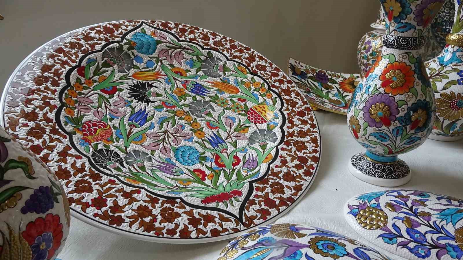 Tun&ccedil;bilek&rsquo;te &ccedil;ini sergisi
