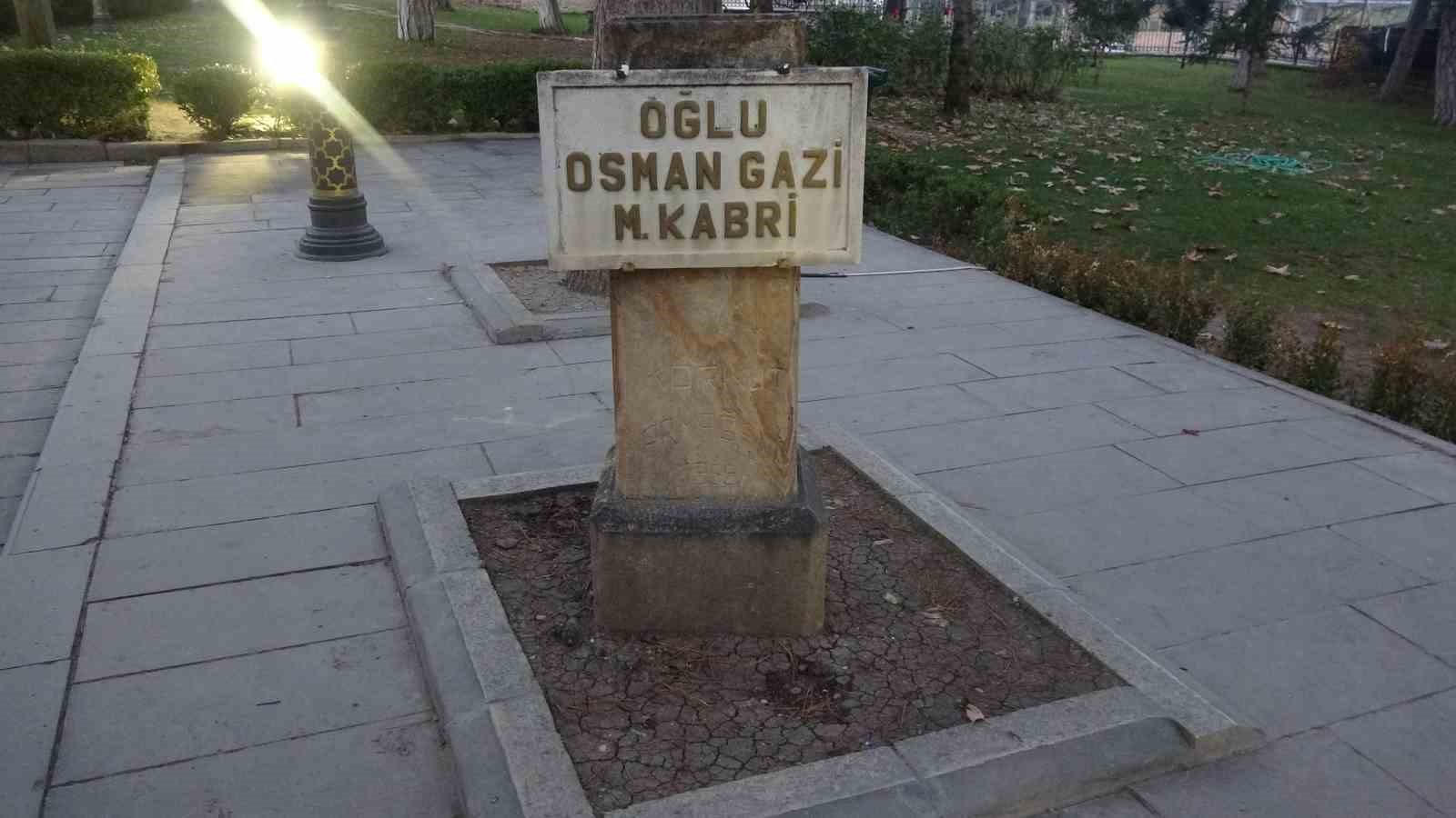 Filistin’den Ertuğrulgazi Türbesi’ni ziyarete geldiler
