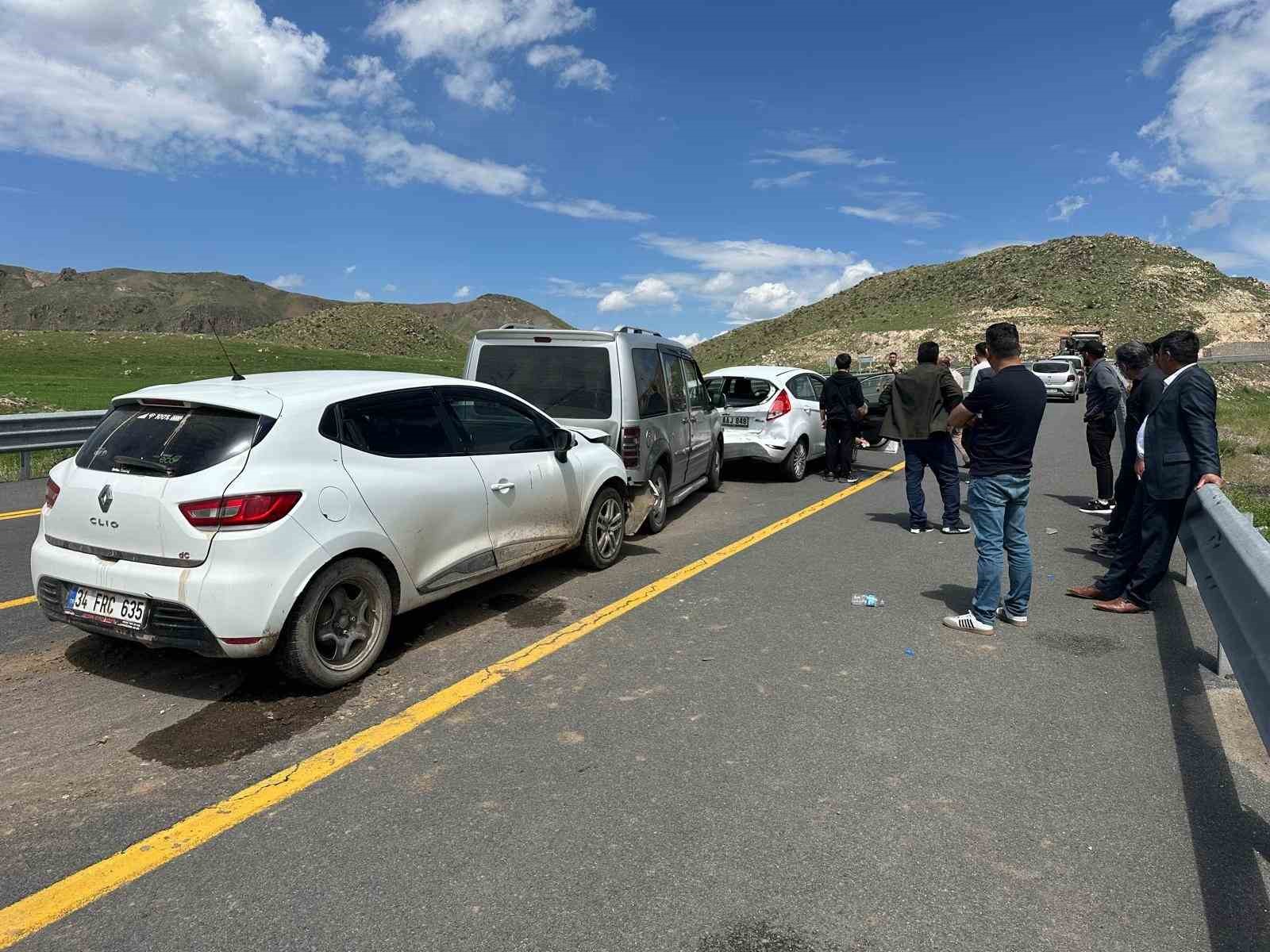Kağızman’da cenaze konvoyunda kaza: 1 yaralı