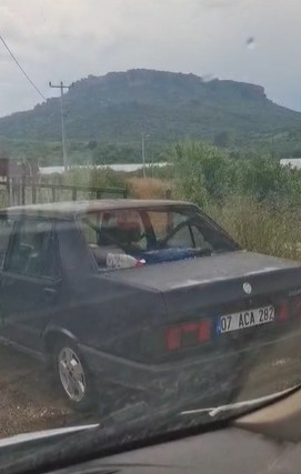 Kadın üretici dolu felaketini gözyaşlarıyla anlattı
