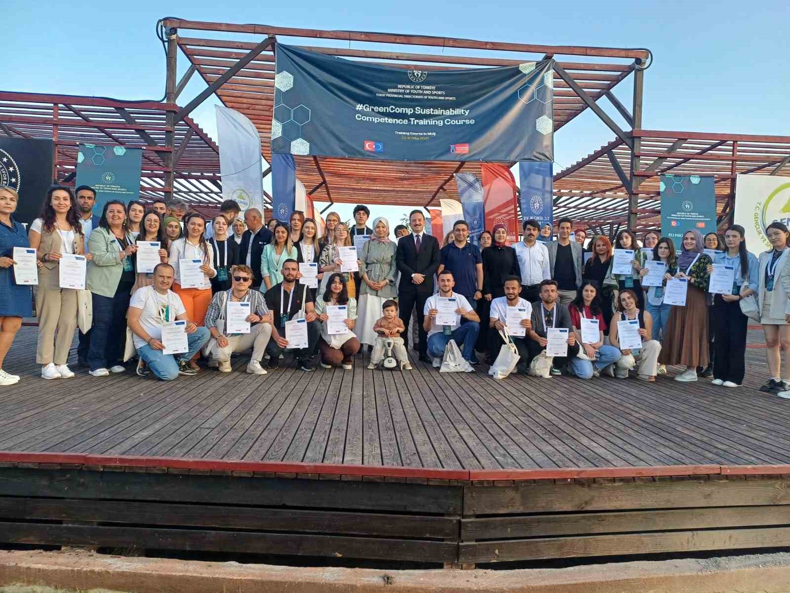 13 ülkeden gelenler Malazgirt’teki kampta buluştu