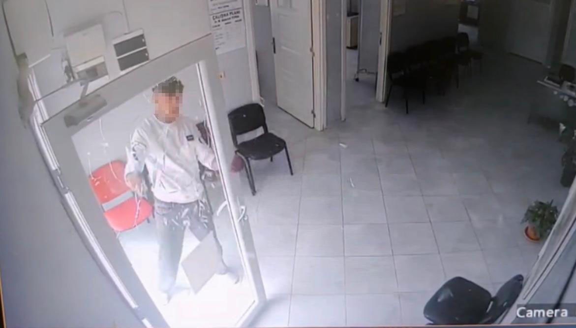 Osmaniye’de doktoru tehdit edip, sağlık merkezin camını kıran şüpheli gözaltında

