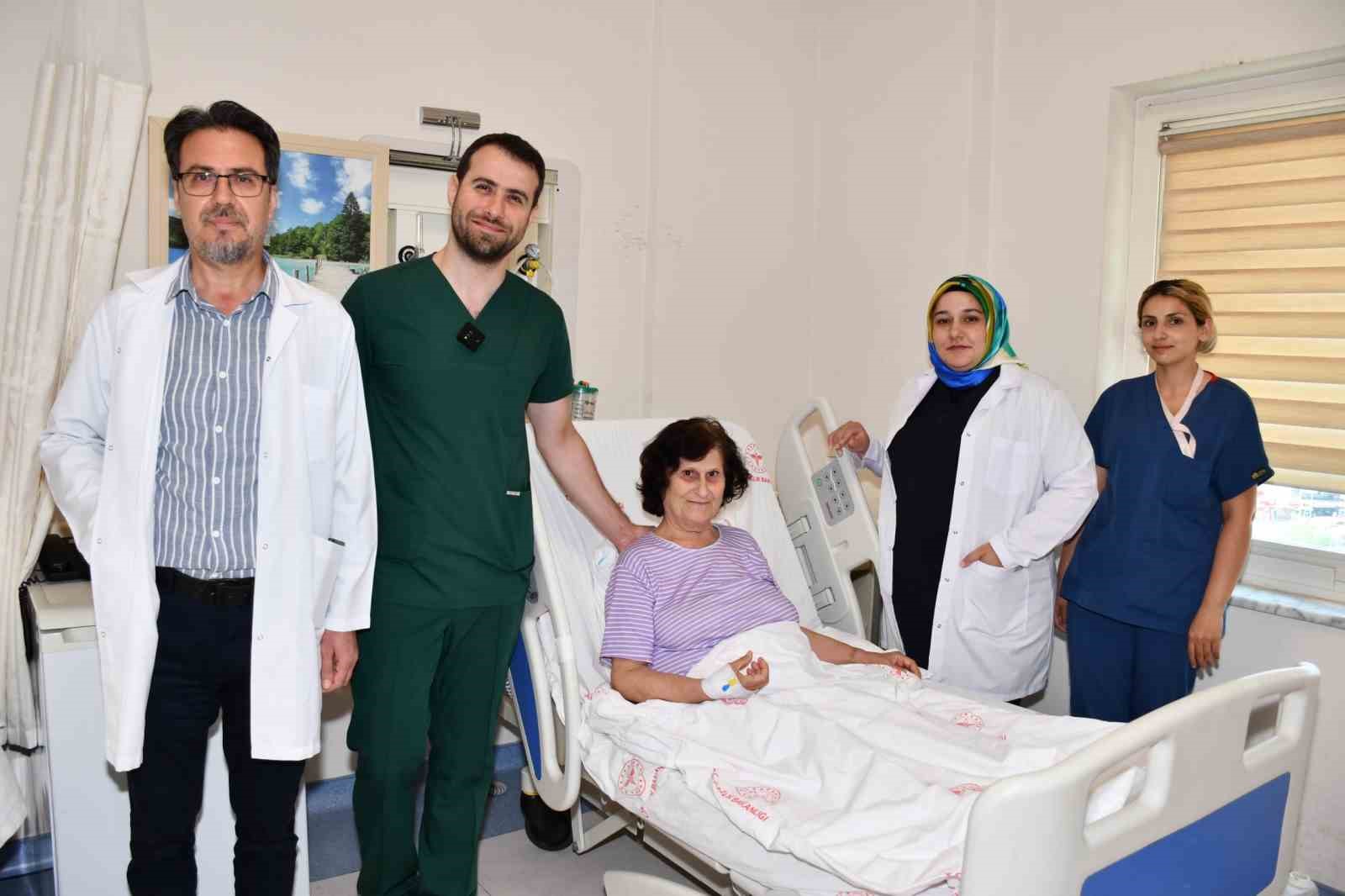 Alanya’da aynı anda iki başarılı akciğer kanseri operasyonu
