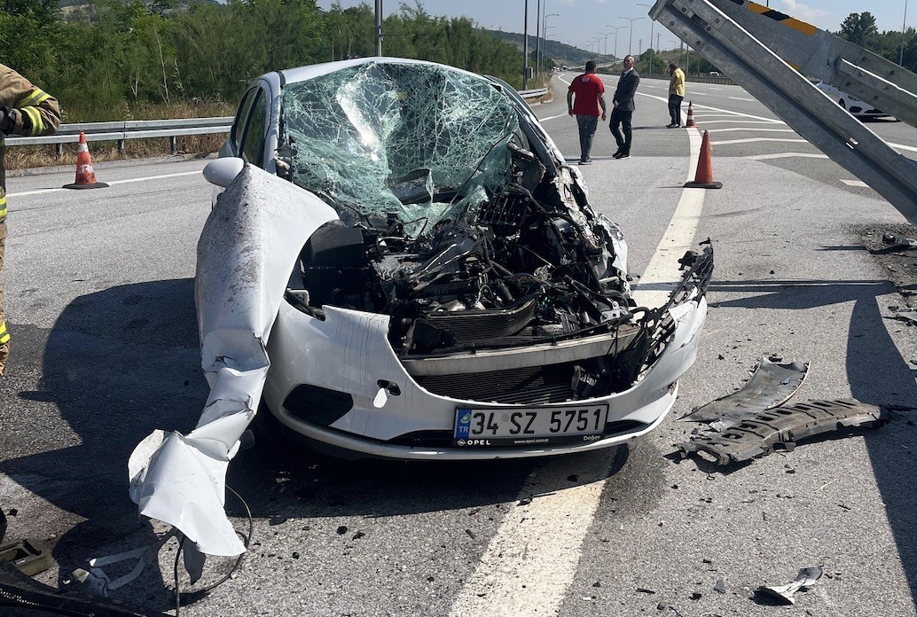 İhlas Haber Ajansı'ndan alınan bilgiye göre, Susurluk'ta otoyol girişinde meydana gelen kaza sonucunda 1 kişi yaralandı.