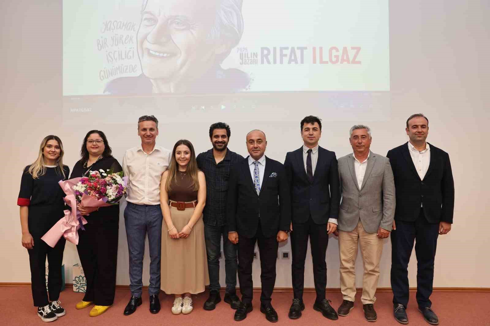 Oyuncu Uğur Uzunel, Marmarabirlik iş&ccedil;ileriyle Rıfat Ilgaz&rsquo;ı konuştu
