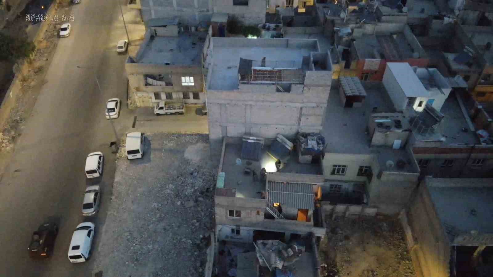 Şanlıurfa merkezli uyuşturucu operasyonu: 53 g&ouml;zaltı
