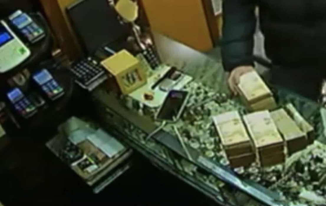 Yüksek kar vaadiyle 1 buçuk milyar lira dolandıran çeteye operasyon: 3’ü kadın 11 kişi yakalandı