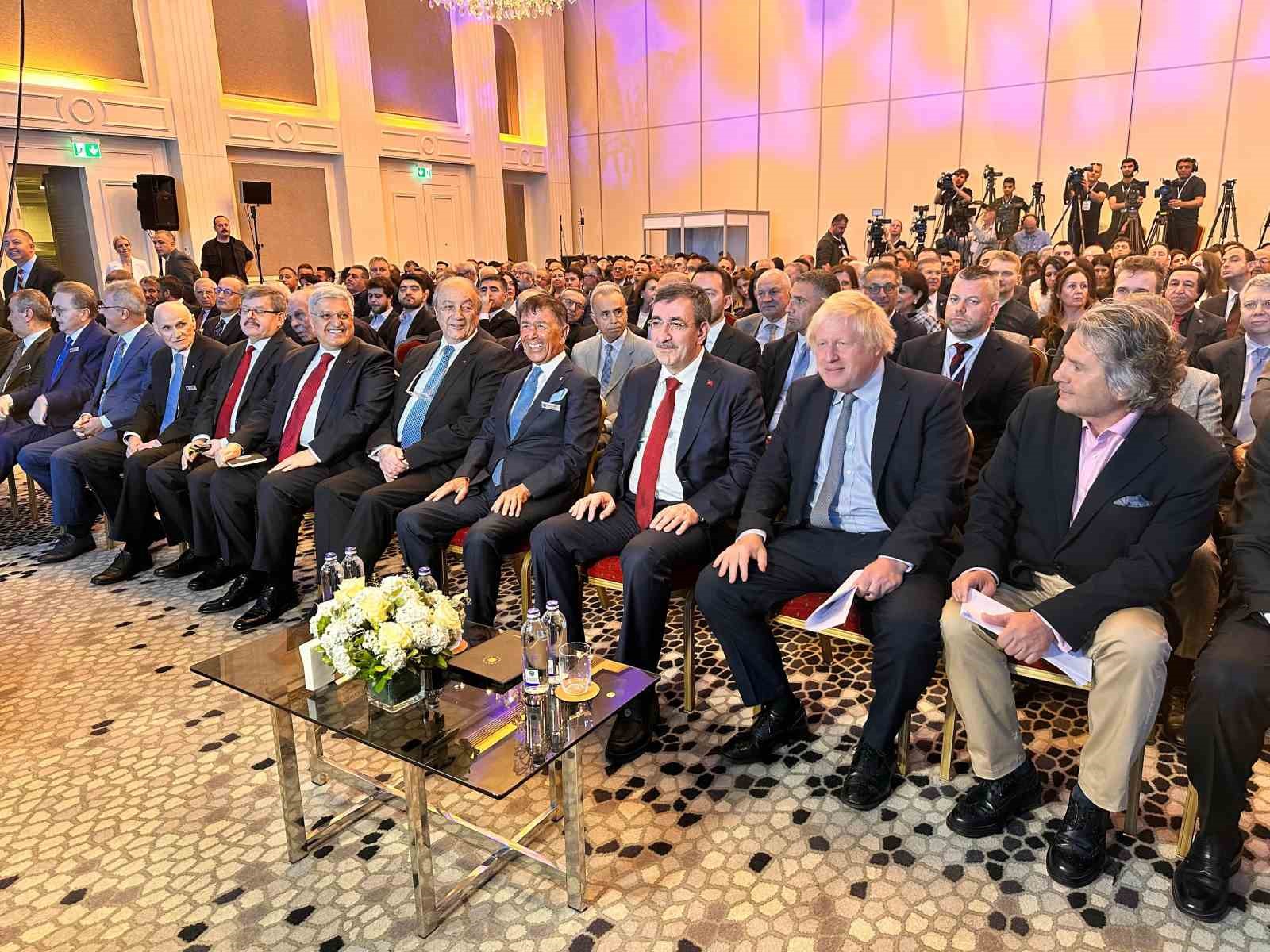 Cumhurbaşkanı Yardımcısı Yılmaz: ‘‘Kararlılıkla uyguladığımız ekonomi programı başarılı sonuçlar üretmekte’’