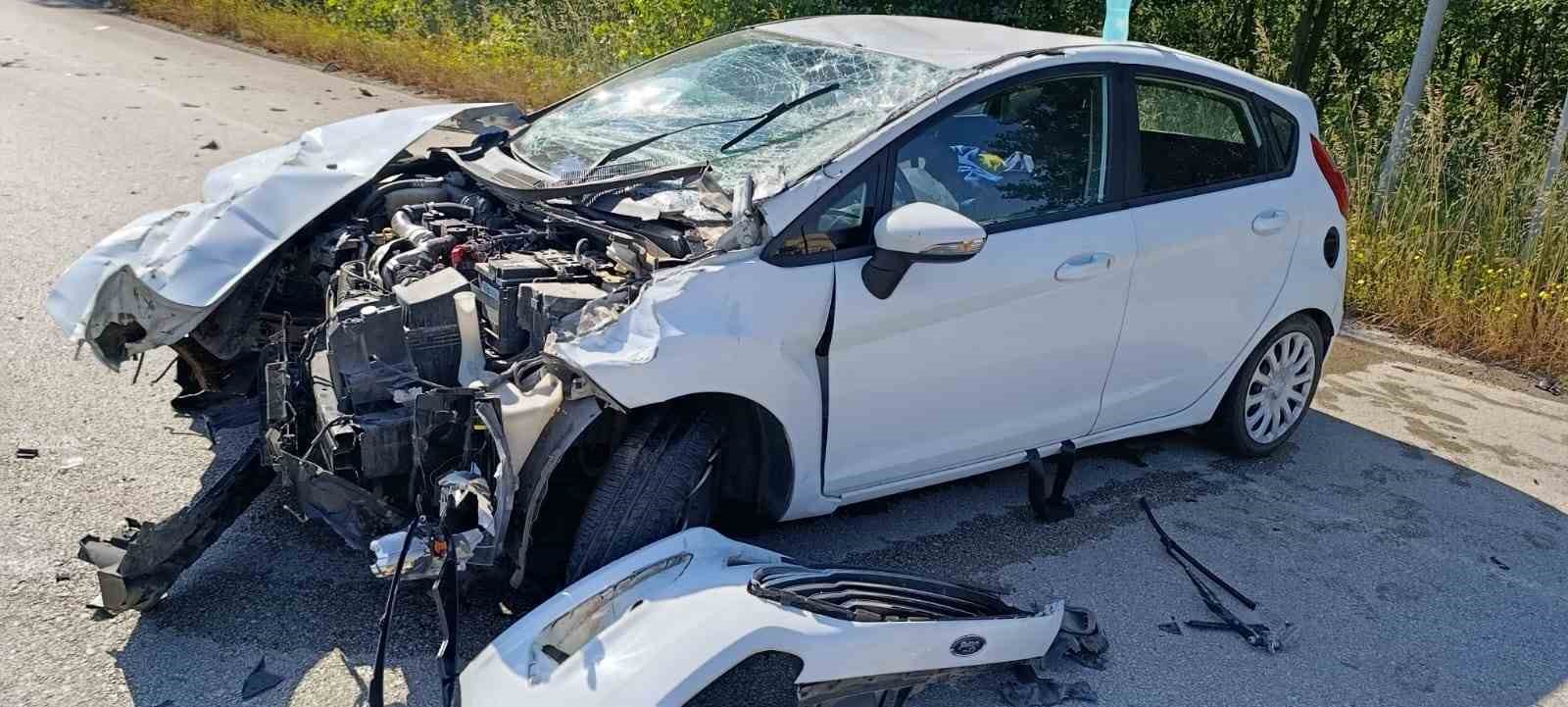 Çanakkale'de kaza: 2 kişi yaralı - İHA