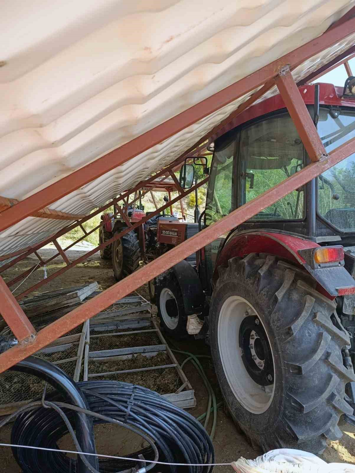 Muğla&rsquo;da sağanak ve dolu hasara neden oldu
