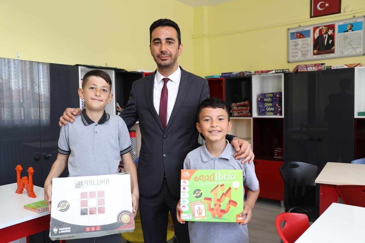 Akıl ve Zeka Oyunları’nda Türkiye birinciliği Sakarya’nın
