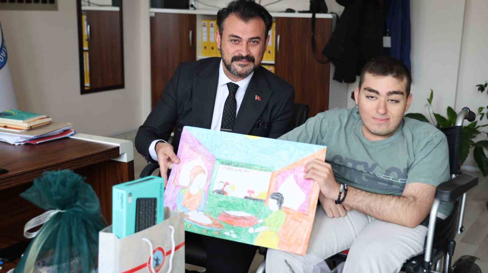 Kooperatifçiliği anlattığı resimle gönüllerde taht kurdu