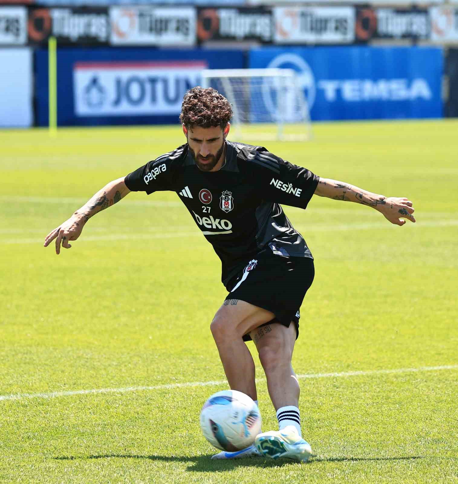 Beşiktaş kondisyon ve taktik çalıştı