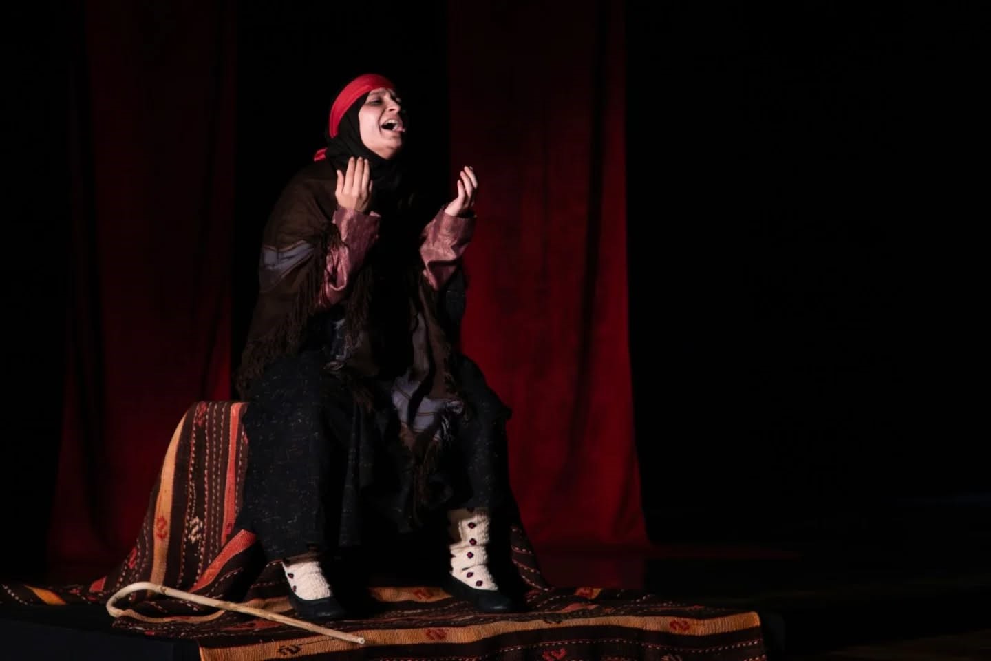 "T&ouml;re" adlı tiyatro oyunu sergilendi
