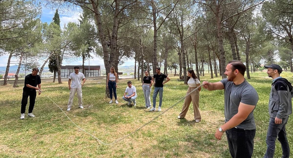 Kula&rsquo;nın tarihi g&uuml;zellikleri gen&ccedil;lerle buluşuyor
