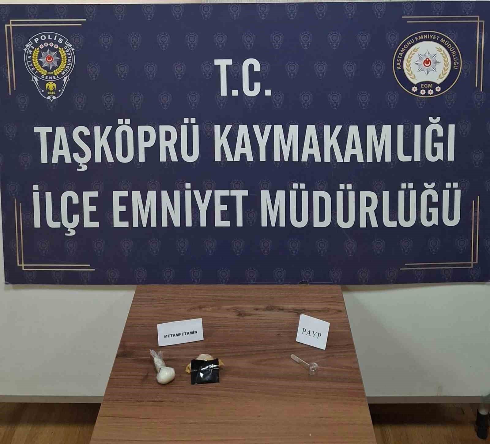 Kastamonu’da uyuşturucu operasyonları: 3 gözaltı