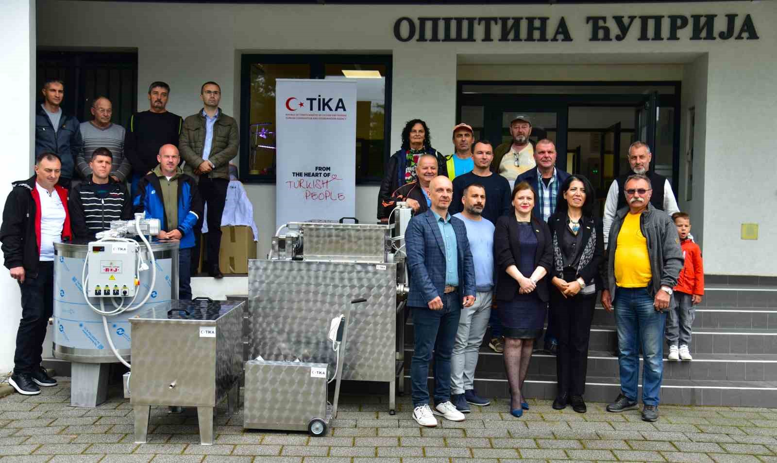 TİKA Sırbistan’da üreticilerin yüzünü güldürüyor