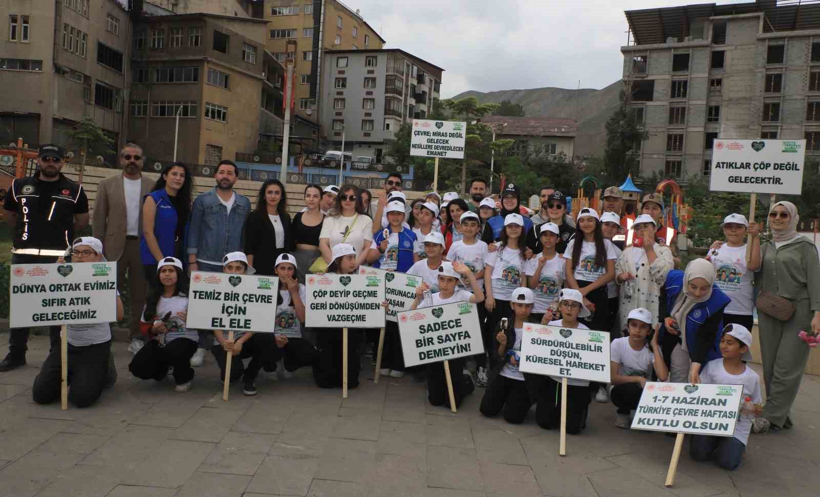 Hakkari’de Dünya Çevre Günü’nde temizlik etkinliği