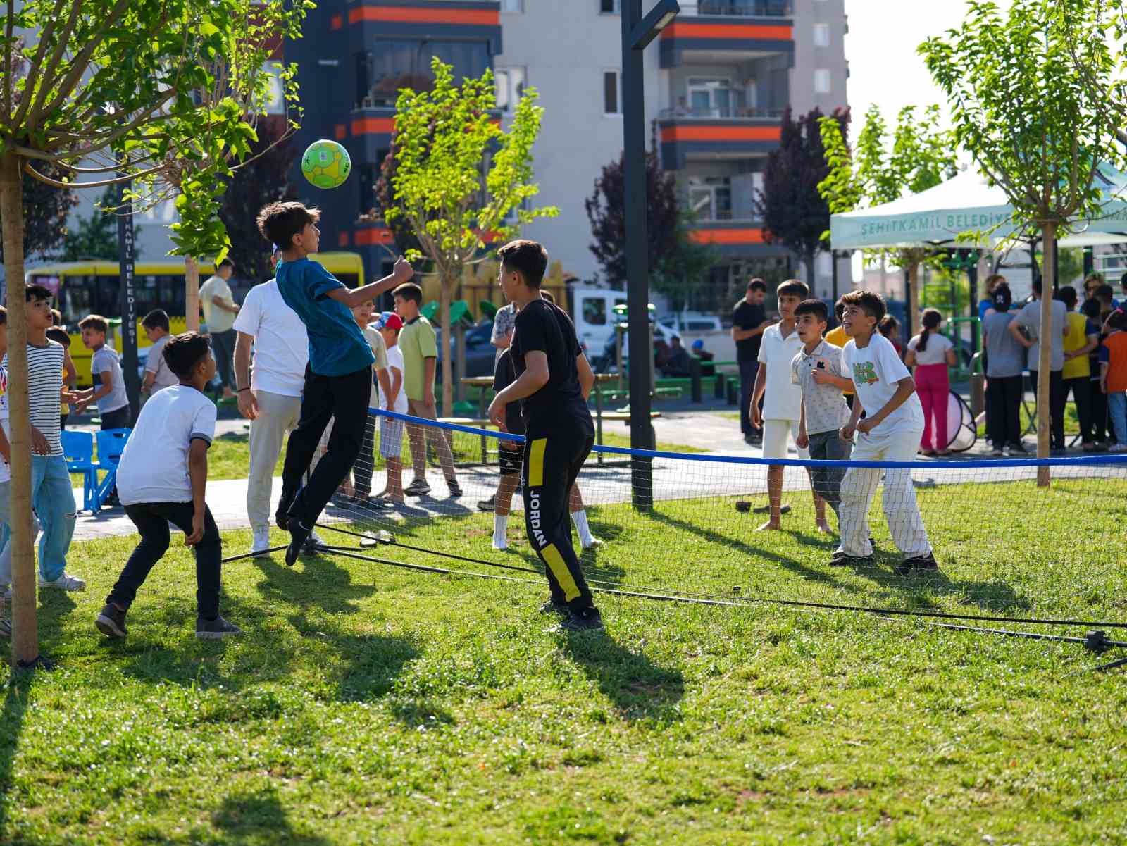 Şehitkamil çocuk şenlikleri başladı