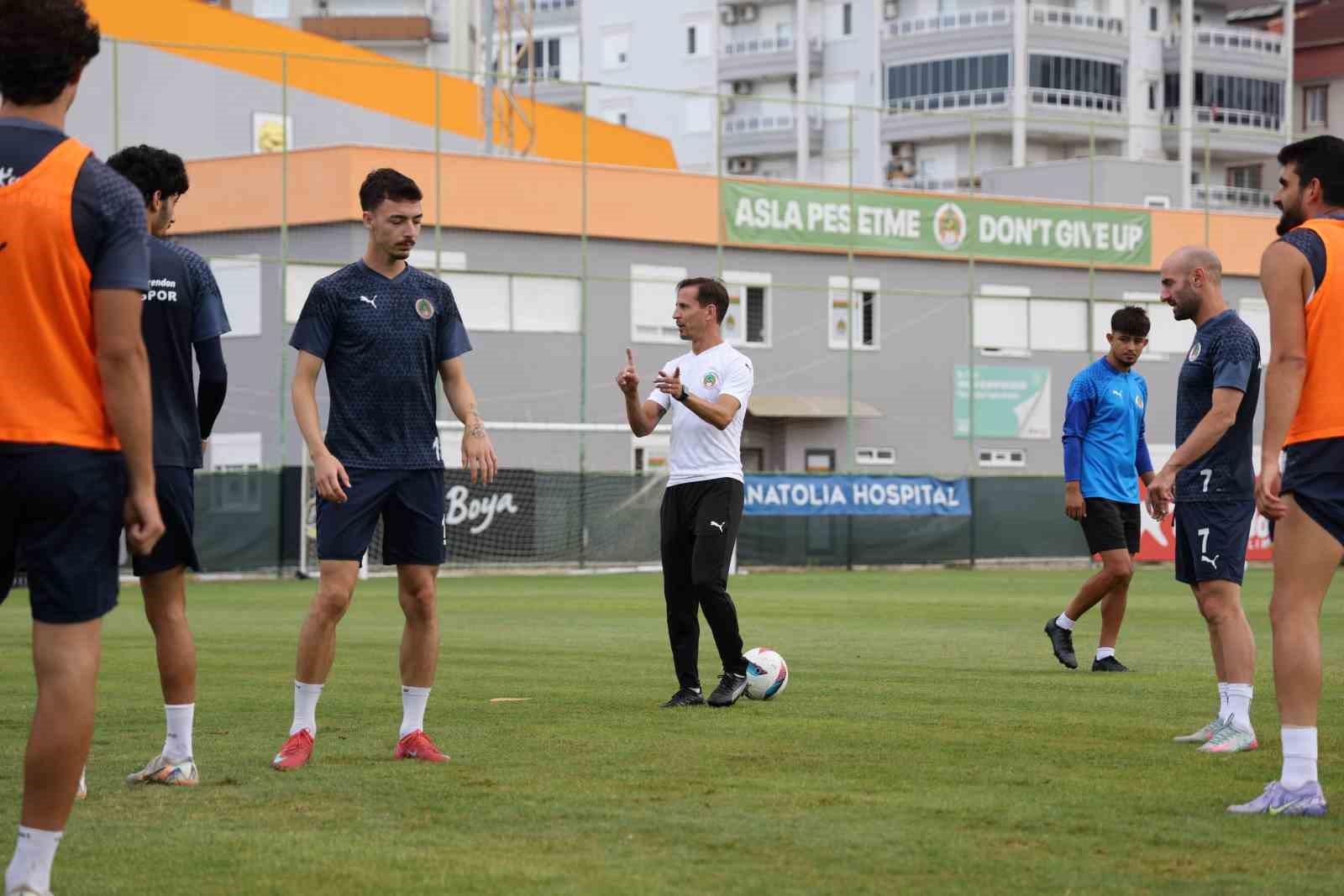 Alanyaspor, Sivasspor ma&ccedil;ı hazırlıklarını tamamladı
