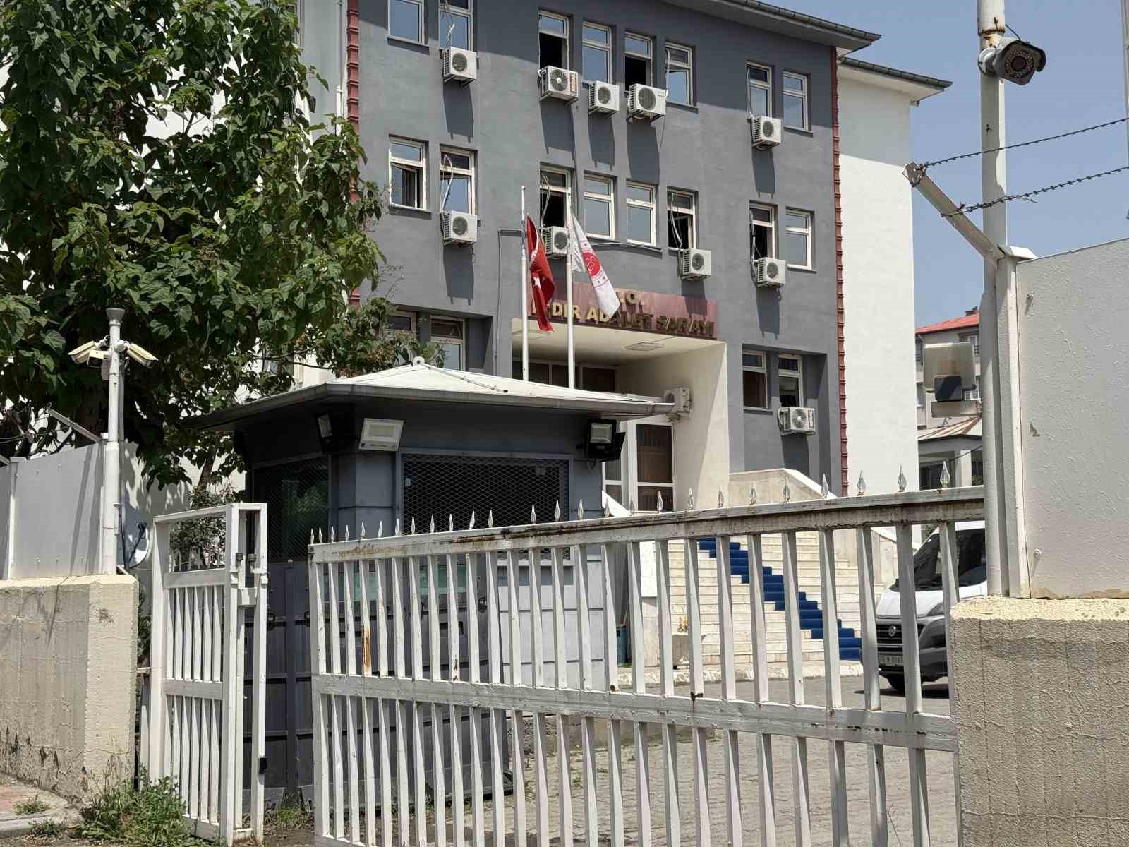 Iğdır’da kardeşlerinin eşlerini öldüren zanlı tutuklandı