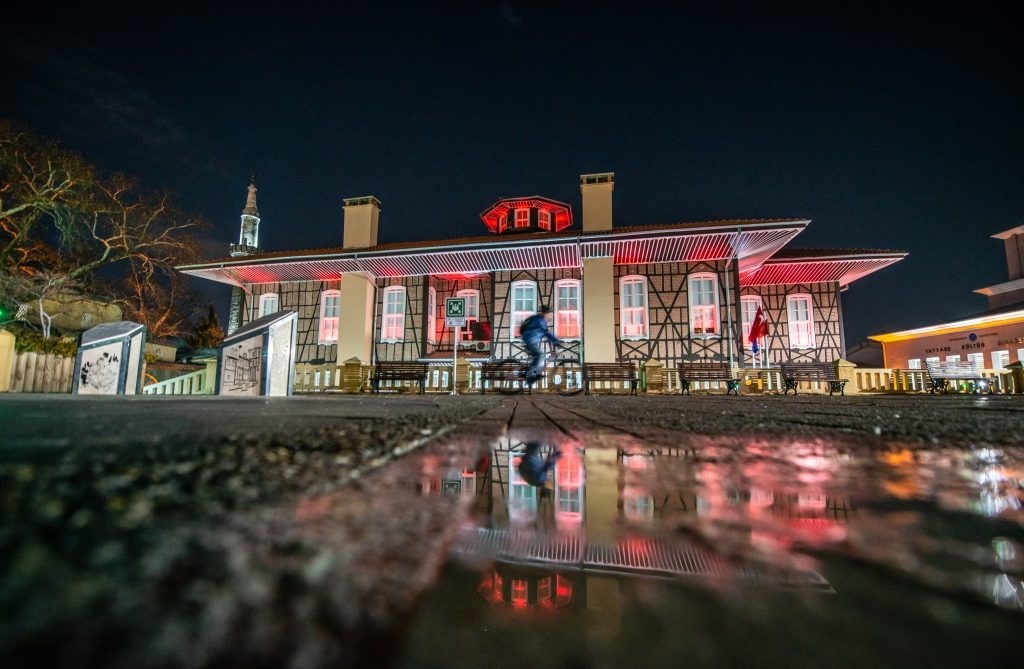 Dezenformasyonla M&uuml;cadele Merkezi: "Vakıflar, tarihi belediye binasına el koymadı"
