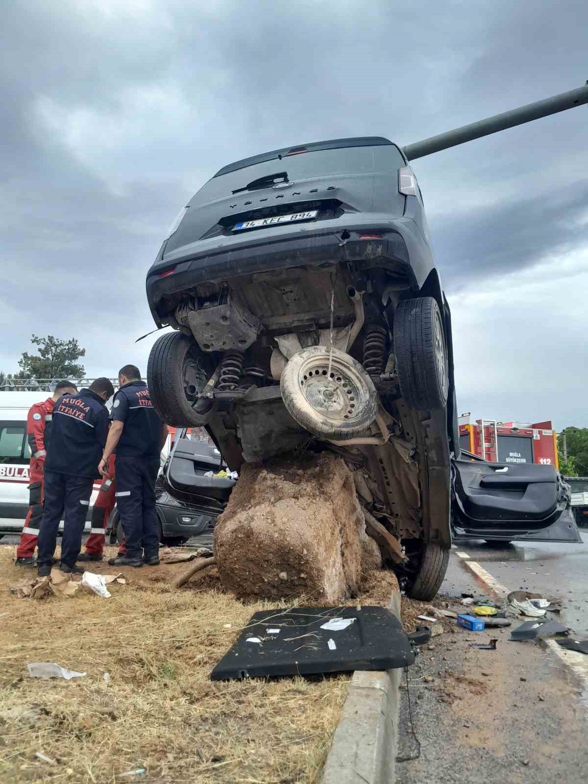 Muğla&rsquo;da trafik kazası: 1 &ouml;l&uuml;, 3 yaralı
